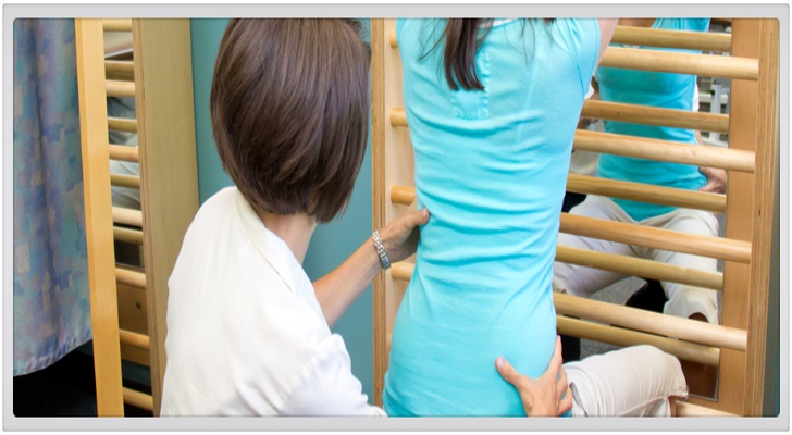 Scoliosis Signs, Symptoms and Treatment